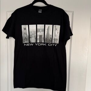 ☘️2/$15☘️Brand New NYC Mens T Size M